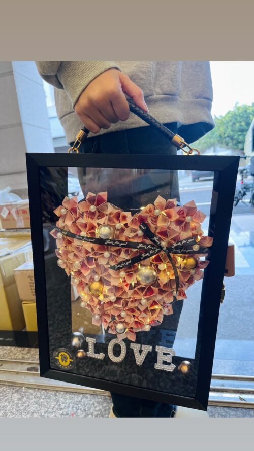 方型大愛心花盒