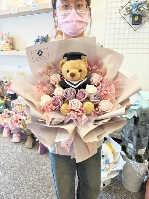 畢業熊大花束